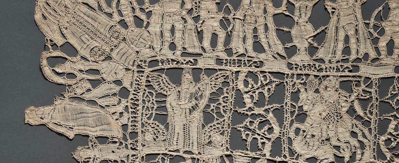 Lace & costume | Art & History Museum